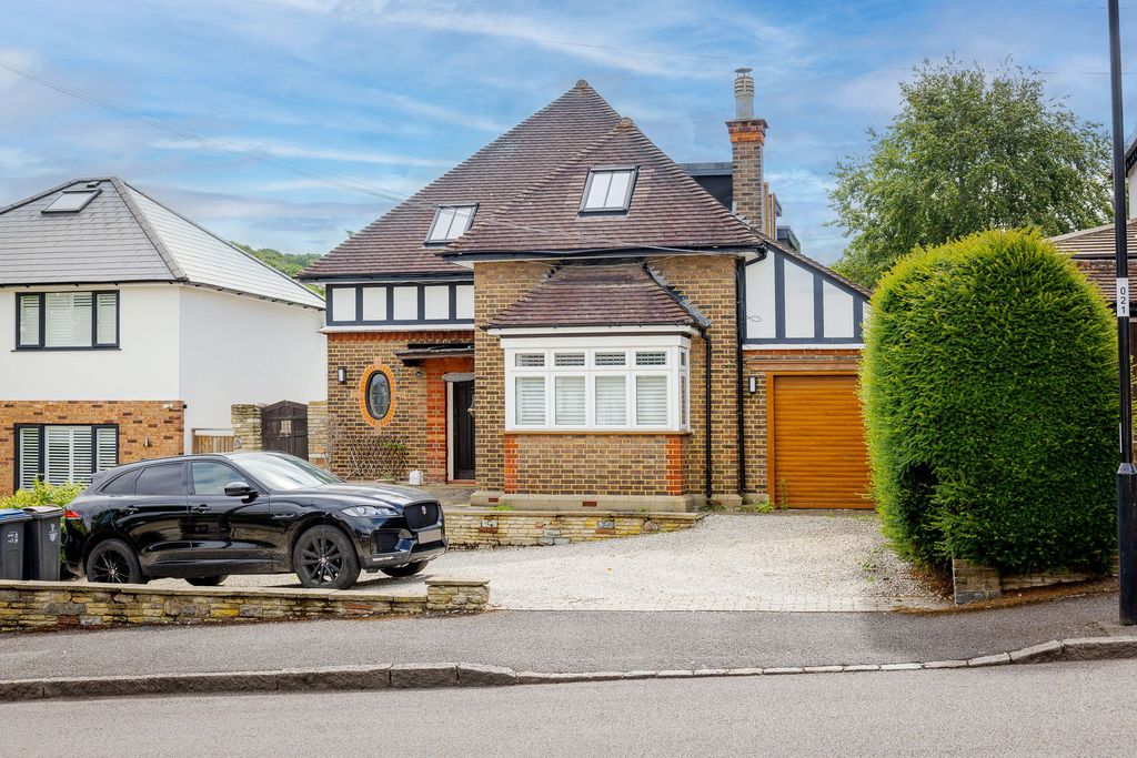 Property photo 1 of 23