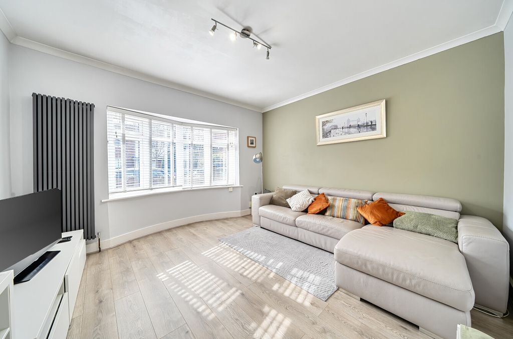 Property photo 3 of 15