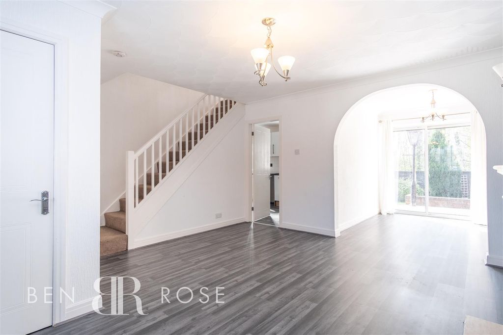 Property photo 2 of 22 Lounge/Dining Room