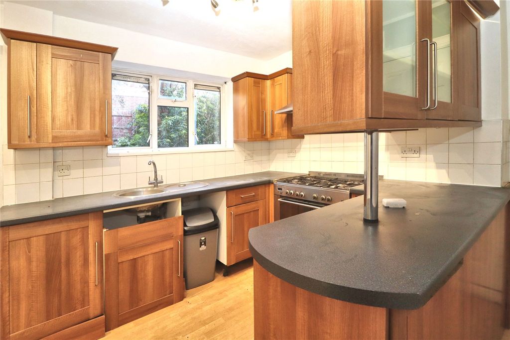 Property photo 2 of 13 Picture No. 15