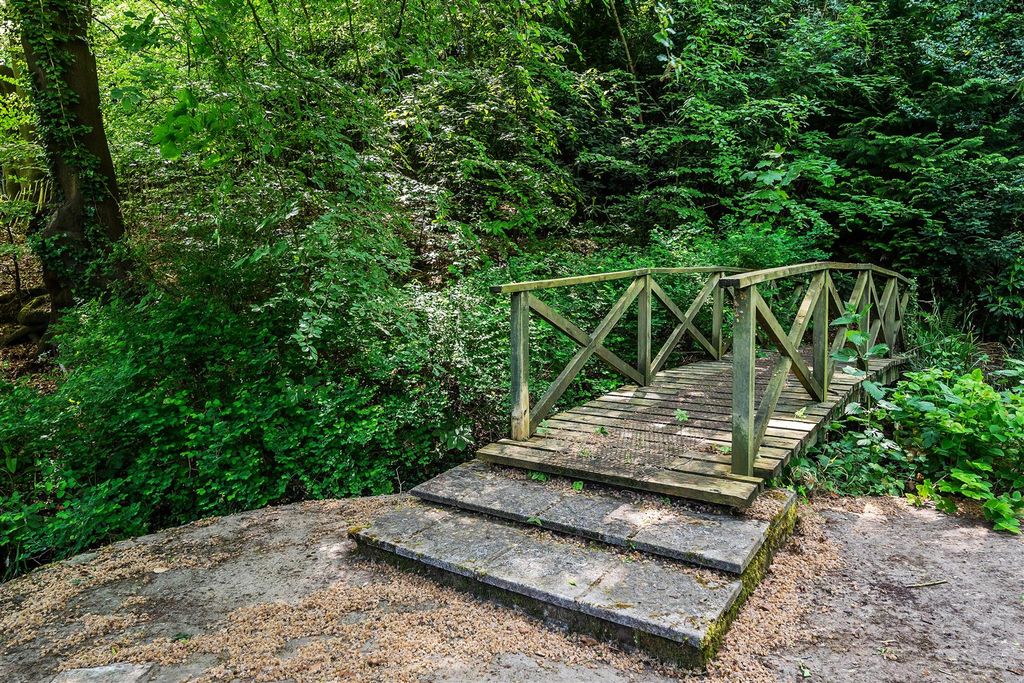 Additional image 33 of 3 bed detached house for saleWoodhurst Park, Oxted RH8