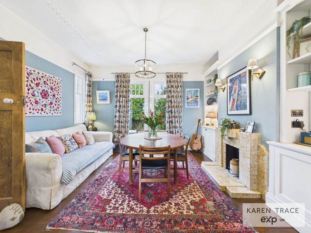 Property photo 3 of 26