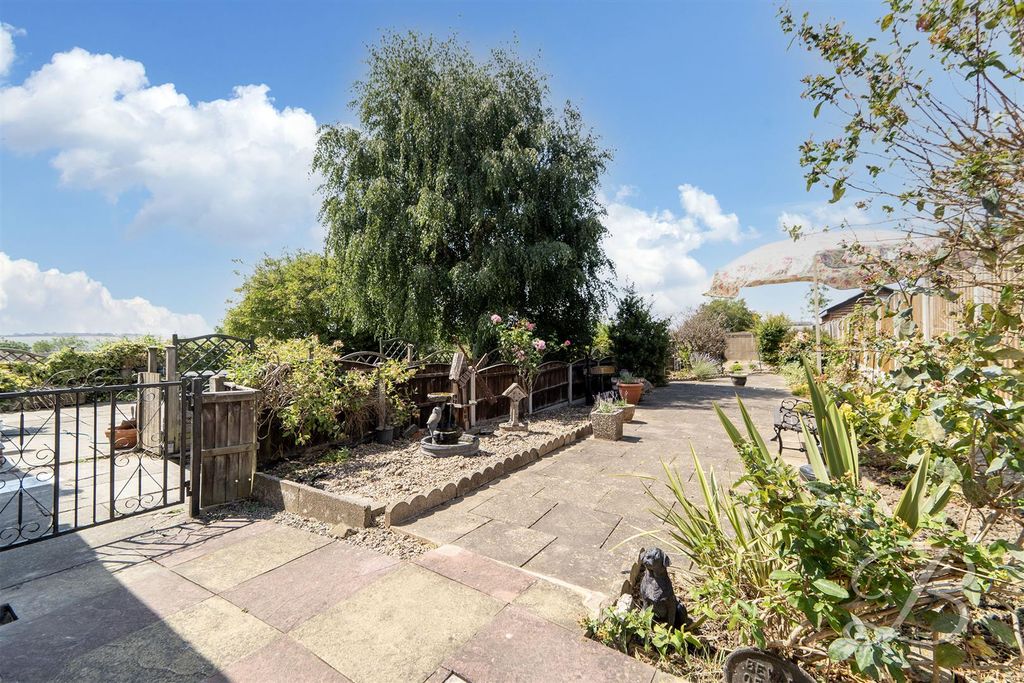 Property photo 3 of 32 Ccltd-51.Jpg