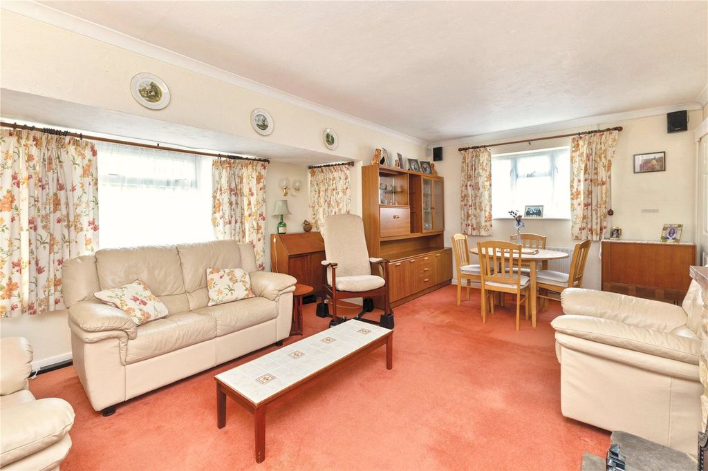 Property photo 2 of 16 Picture No. 10