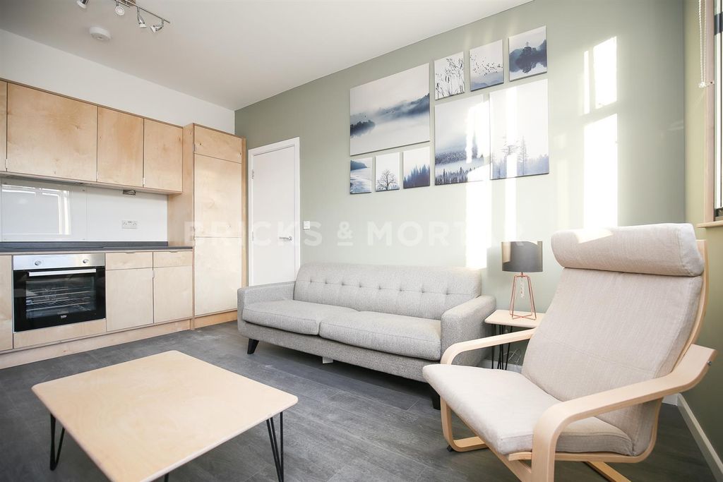 Property photo 1 of 10 Guhbtwzhl6Ixznxo1Daz2L31Vug.Jpg