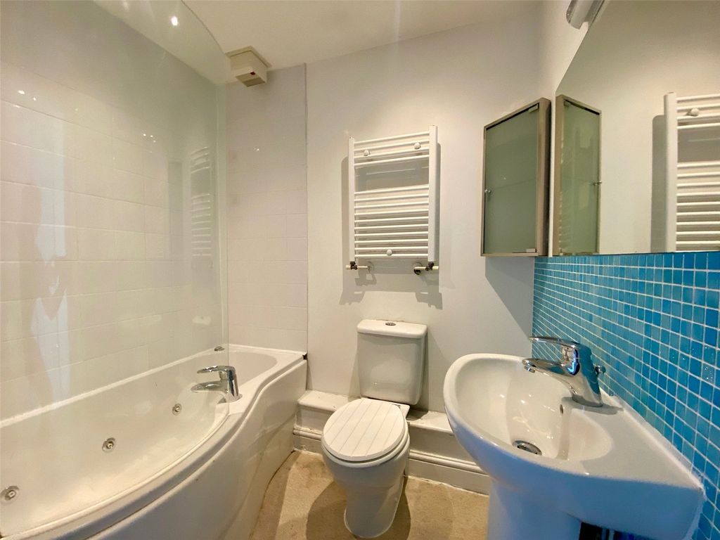 Property photo 3 of 12 Picture No. 27
