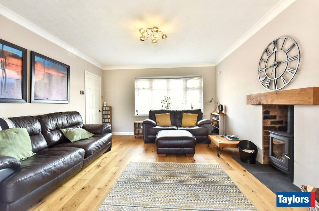 Property photo 2 of 21