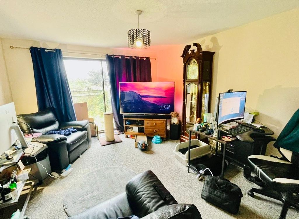Property photo 3 of 8