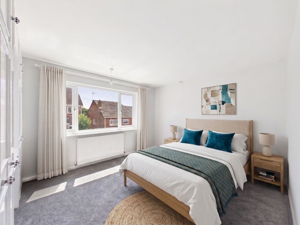Property photo 3 of 14 Bedroom One (Virtually Furnished)