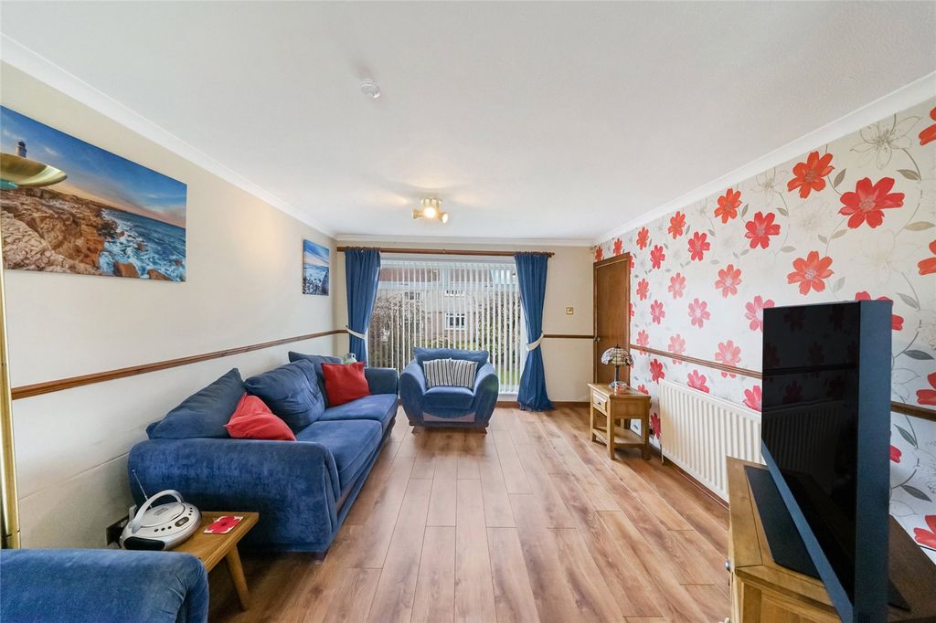 Property photo 2 of 26 Living Room