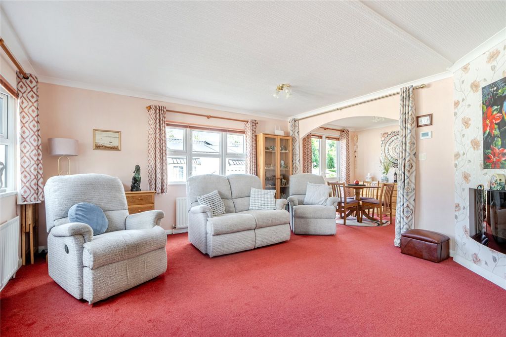 Property photo 3 of 17 Picture No. 33