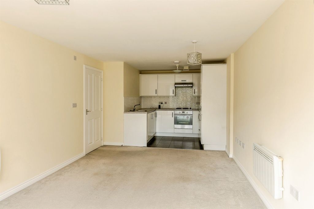 Property photo 3 of 7