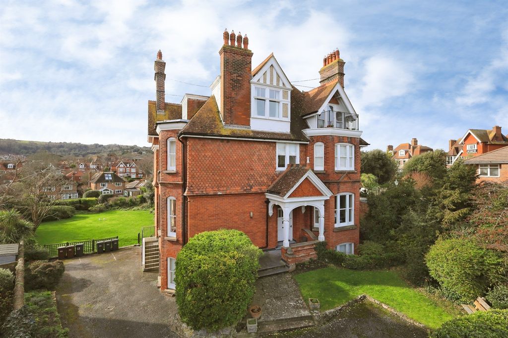 Property photo 2 of 17