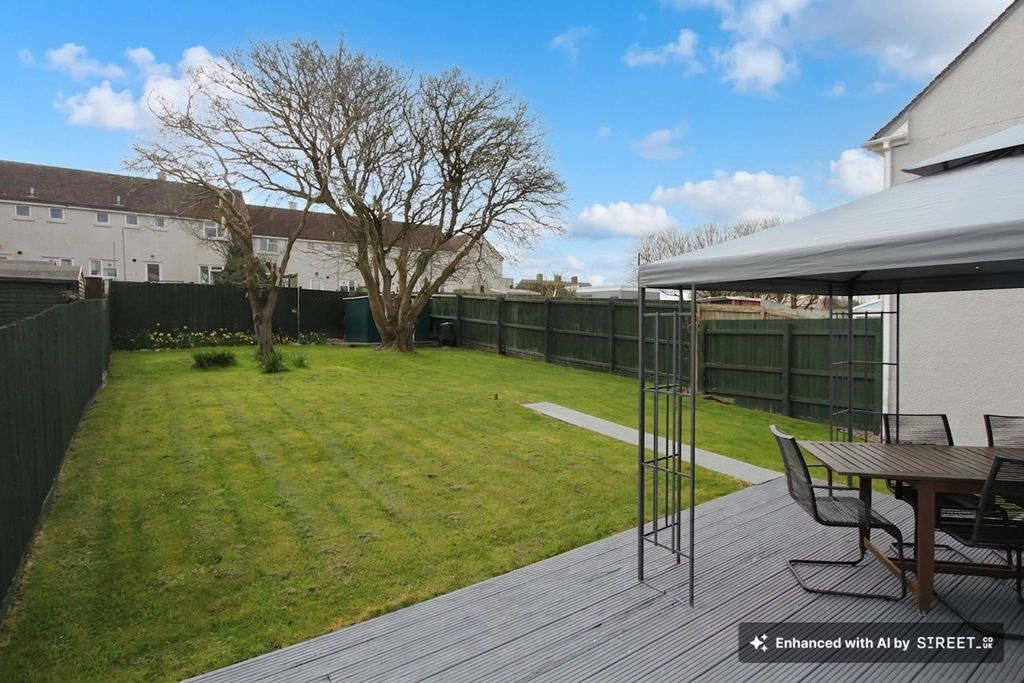 Property photo 2 of 30