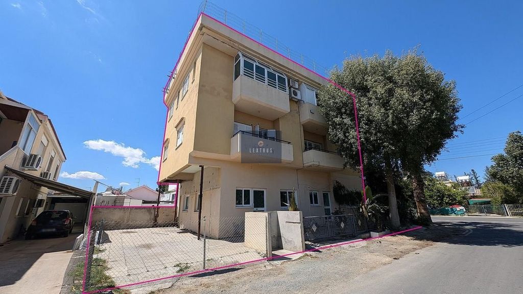 Property photo 1 of 42