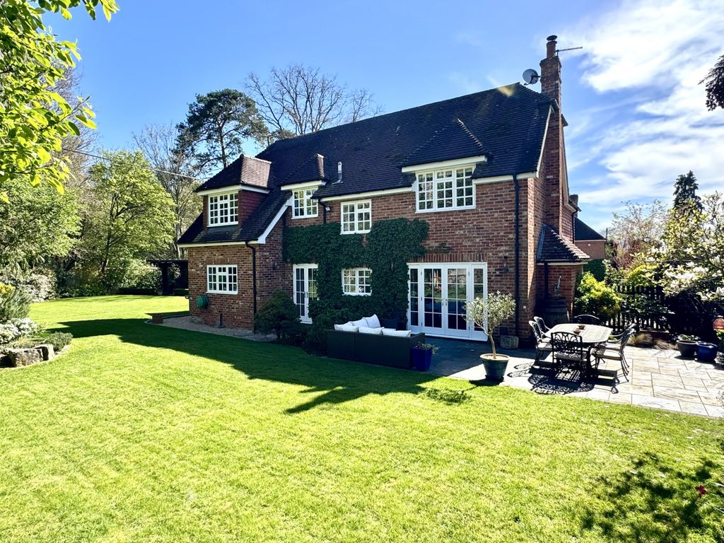 Property photo 2 of 24