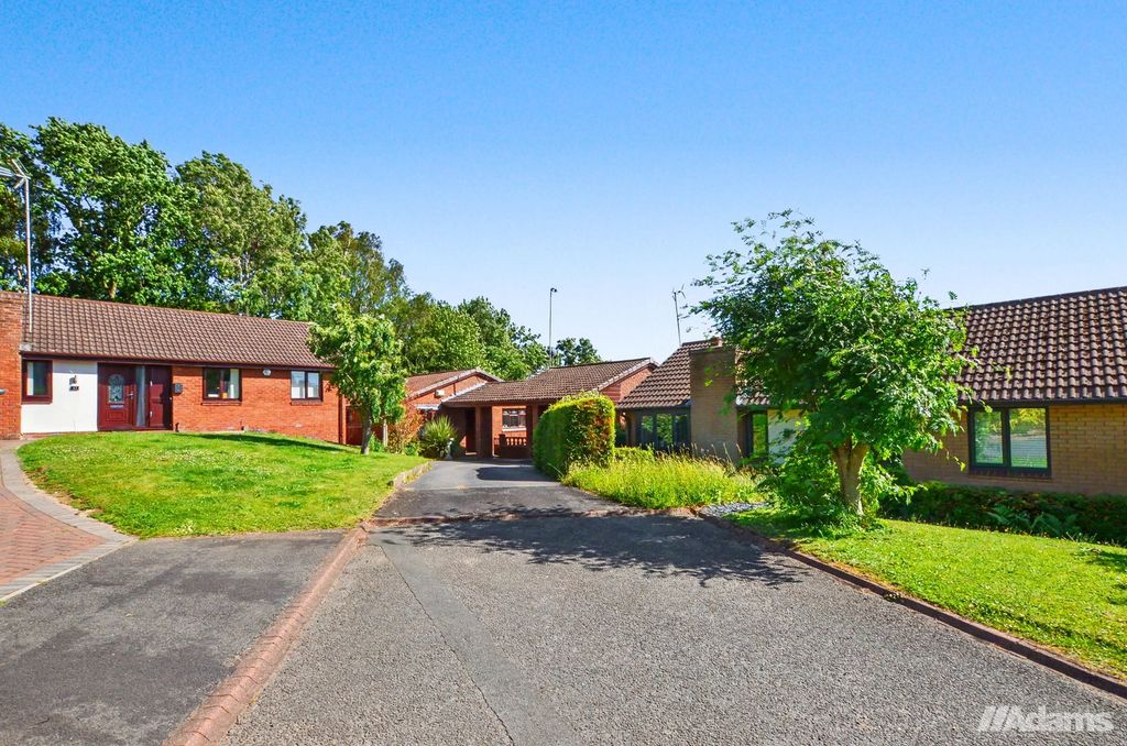 Property photo 2 of 30