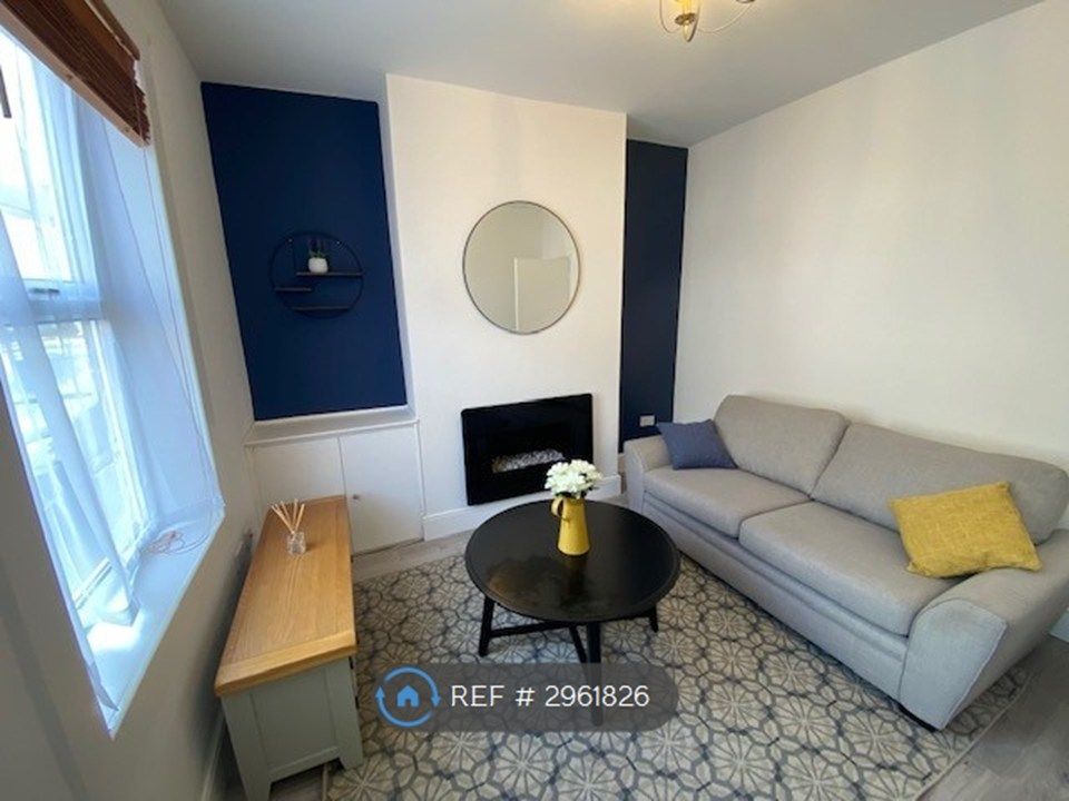 Property photo 2 of 24