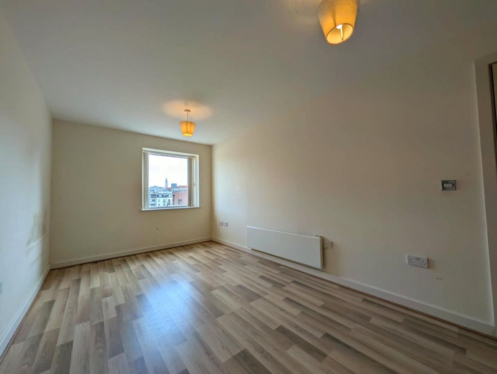Property photo 3 of 5 Picture No. 06