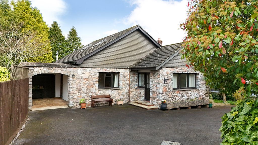 Property photo 2 of 29