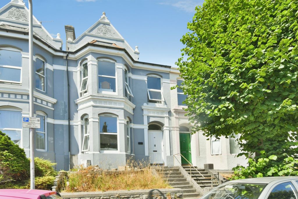 Property photo 1 of 20