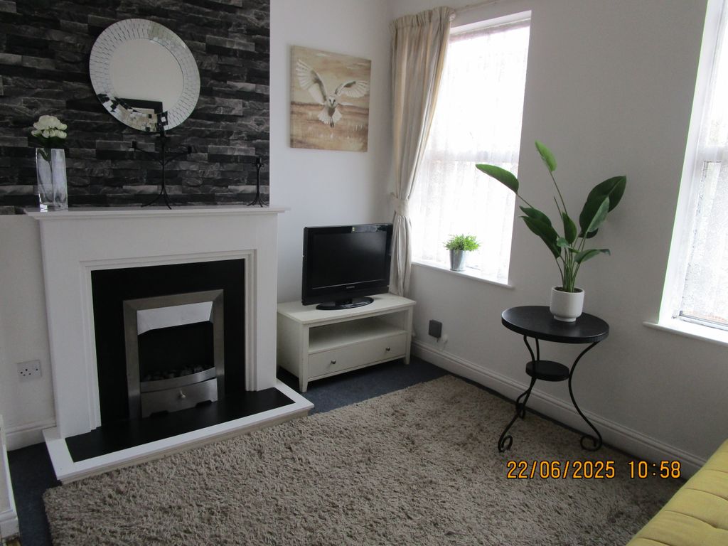 Property photo 2 of 7 Lounge
