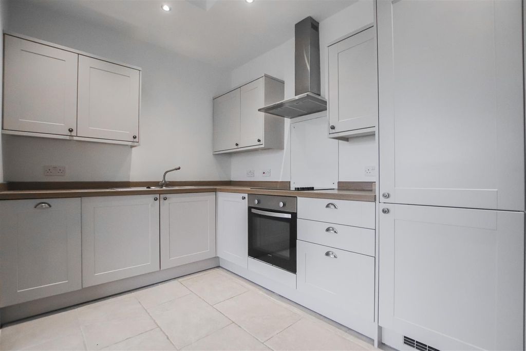 Property photo 1 of 29