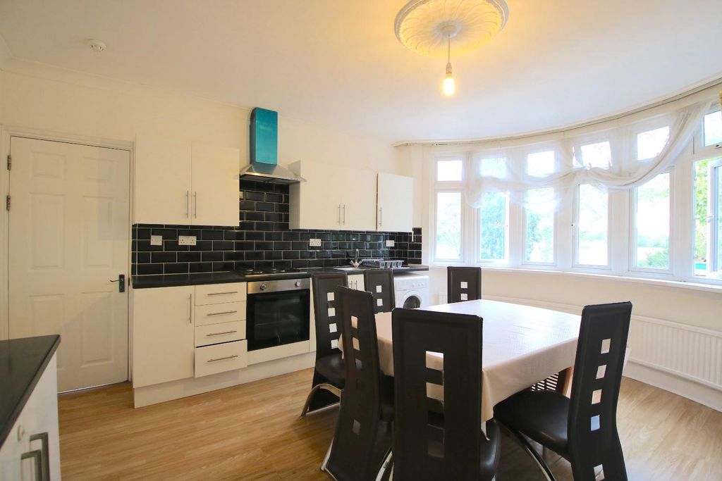 Property photo 1 of 11 Img_8122.Jpg