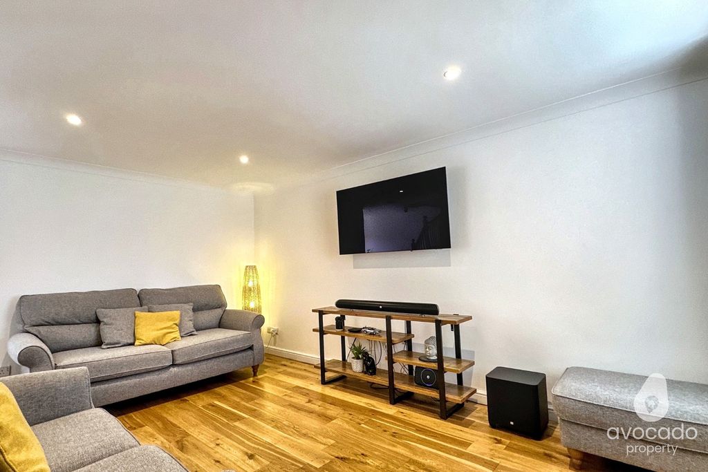 Property photo 3 of 18 3575494