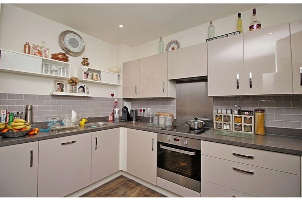Property photo 3 of 13 Kitchen