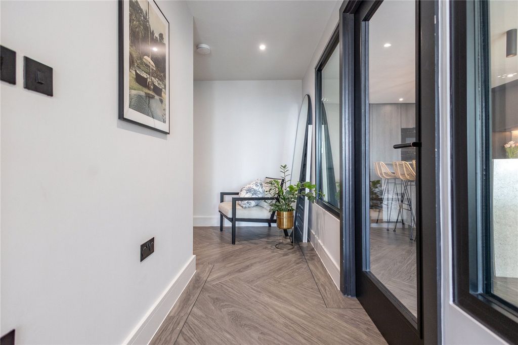 Additional image 17 of 2 bed flat for saleChaddesley Glen, Poole, Dorset BH13