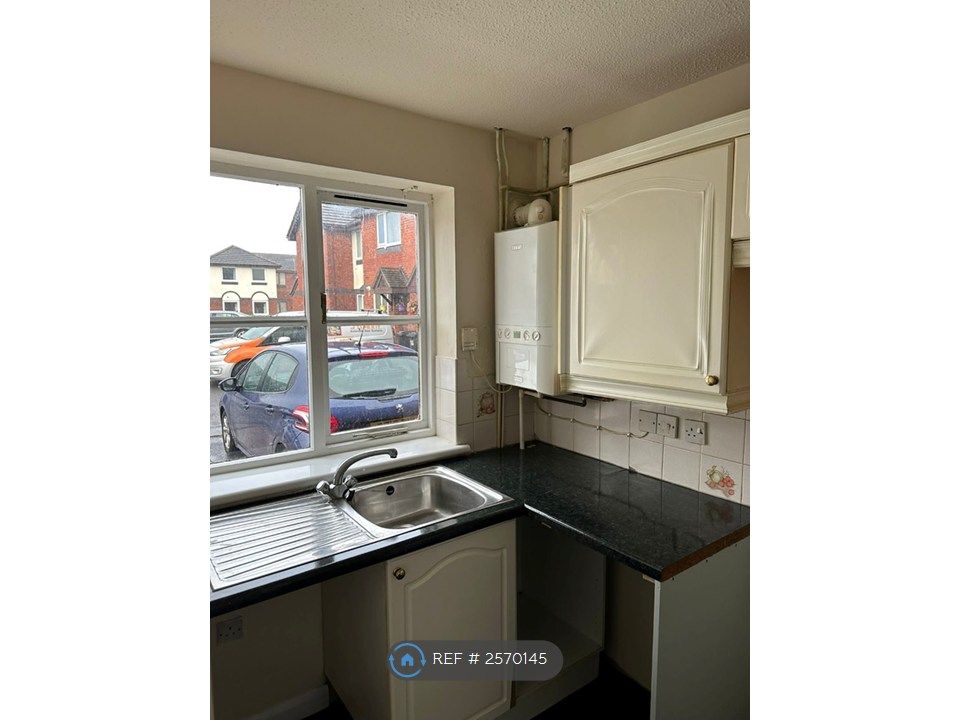 Property photo 3 of 17