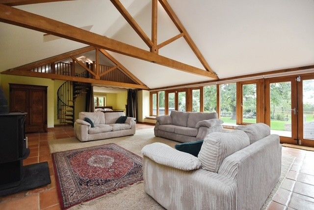 Property photo 2 of 12 5