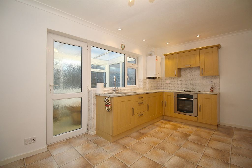 Property photo 2 of 23 Kitchen / Diner