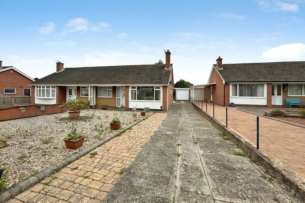 Property photo 1 of 16 External