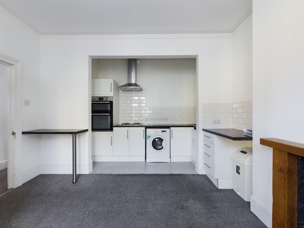 Property photo 2 of 16 Cam00159P1-Pr0156-Still04.Jpg