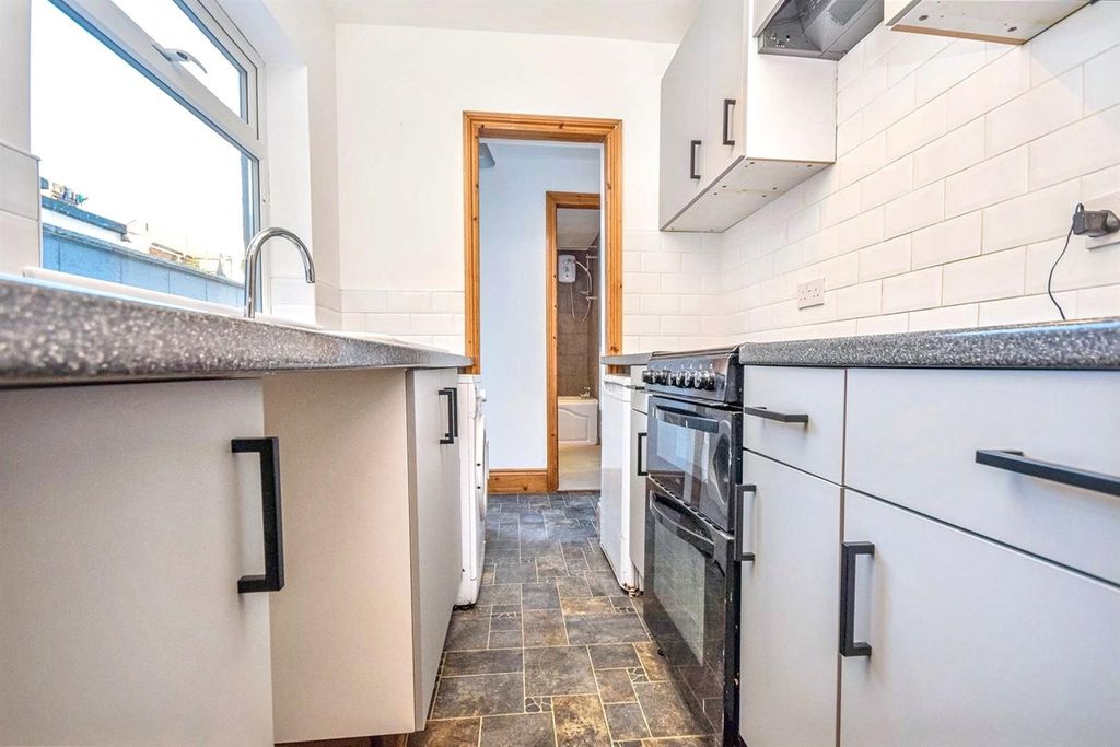 Property photo 3 of 9 50Crubsreaqqgshuyxjoq.Jpg