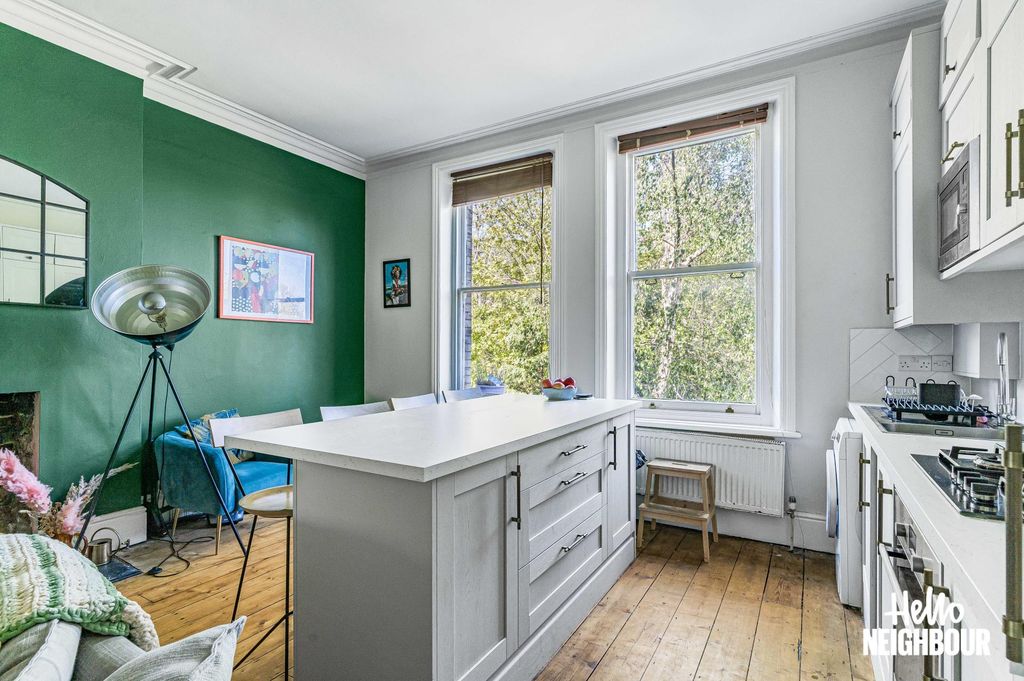 Property photo 2 of 18 Photo 1