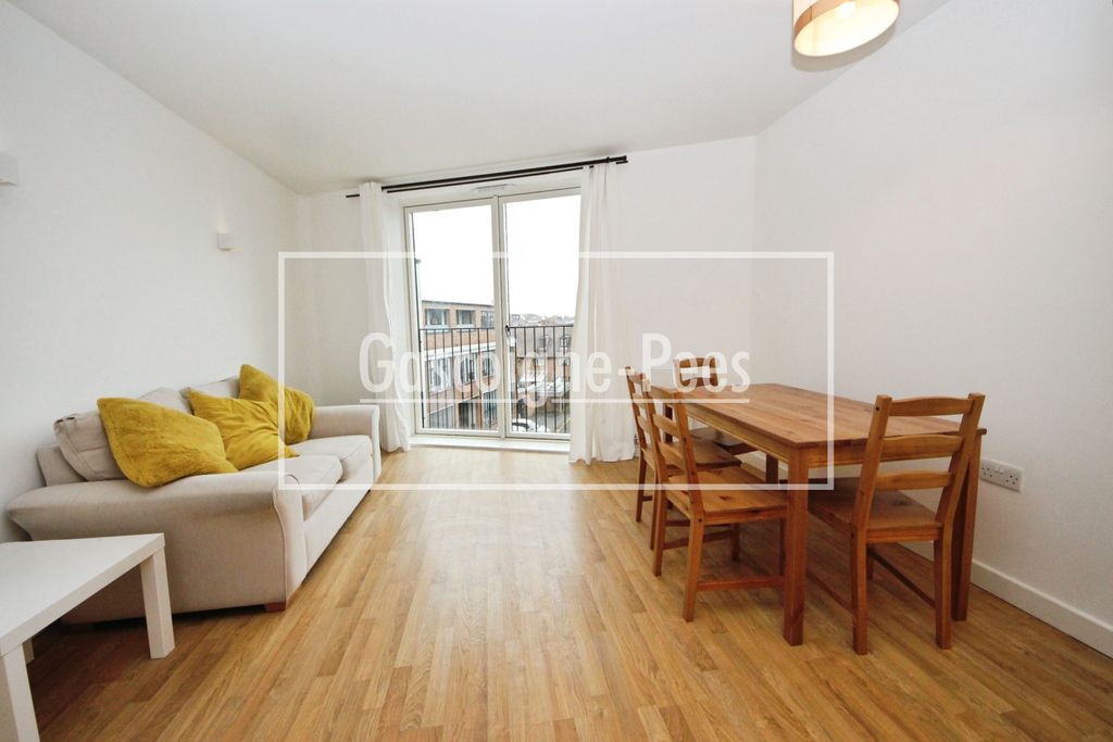 Property photo 3 of 13