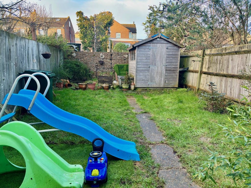 Property photo 3 of 13