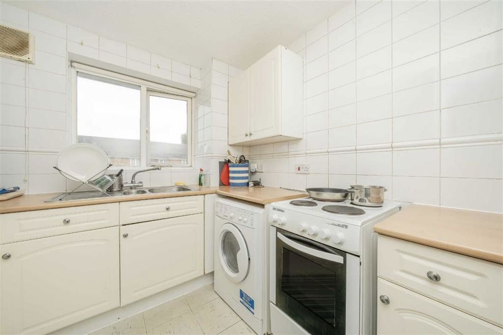 Property photo 3 of 5