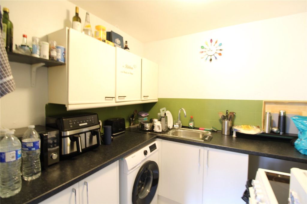 Property photo 3 of 5 Picture No. 04