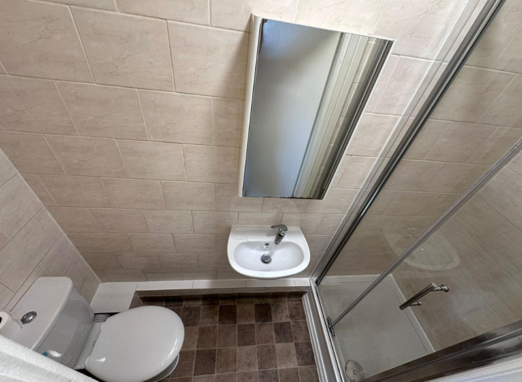 Property photo 1 of 4