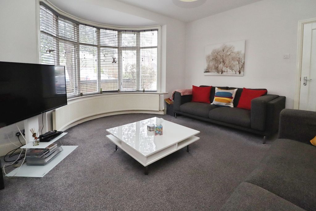 Property photo 2 of 23