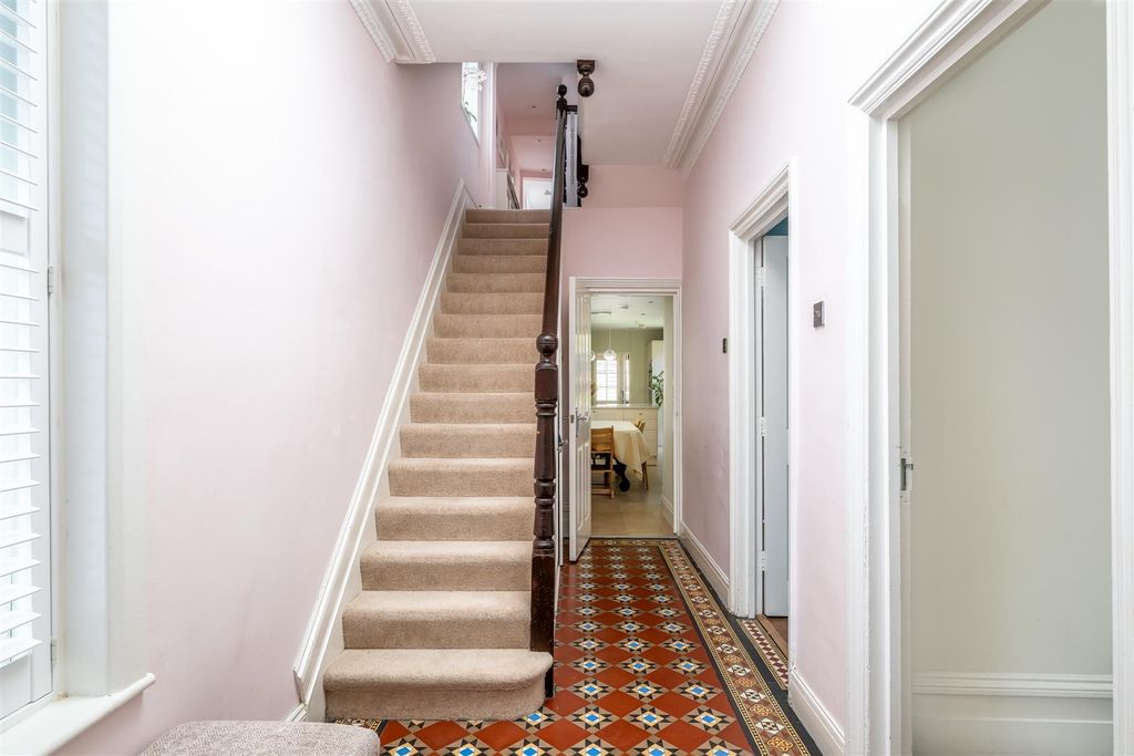 Additional image 11 of 5 bed semi-detached house for saleCastle Road, Bedford MK40