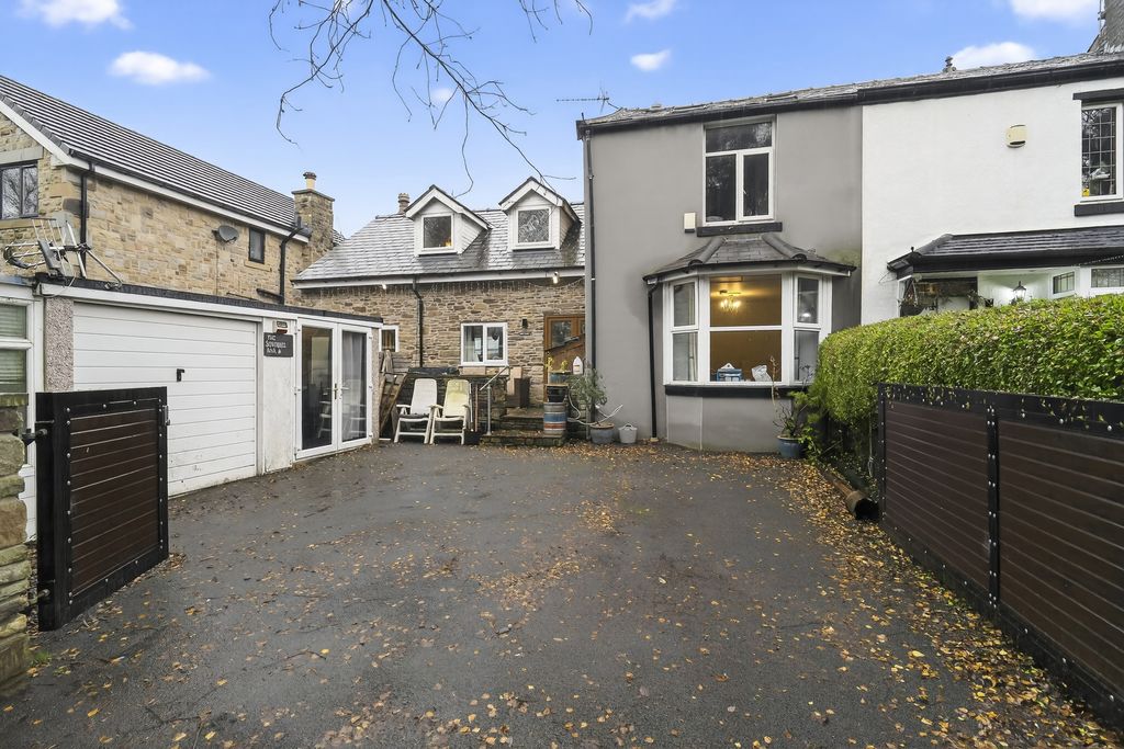 Property photo 1 of 27