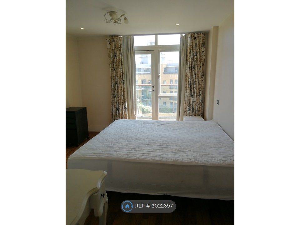 Property photo 3 of 9 Master Bedroom