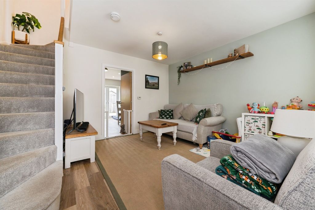 Property photo 3 of 14