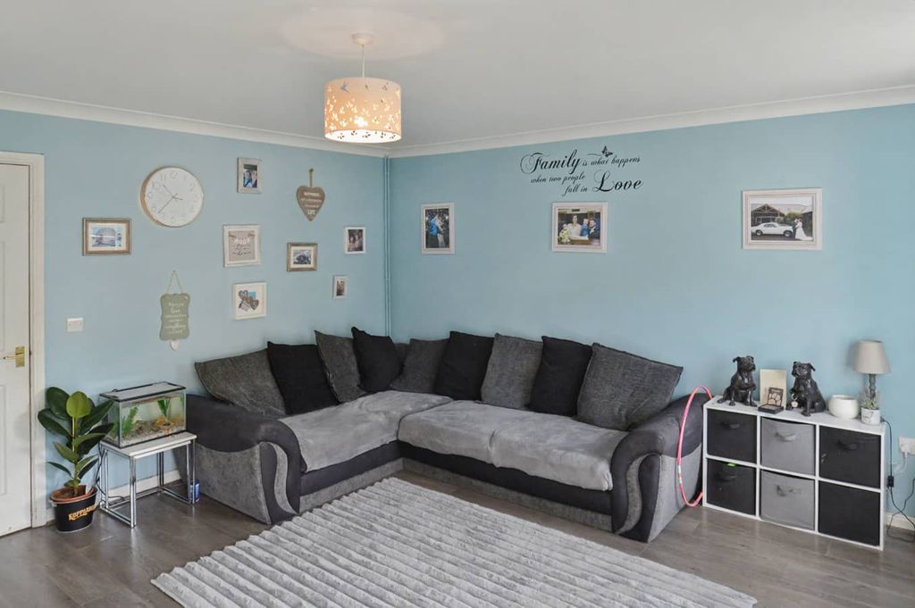 Property photo 2 of 18 Property Image