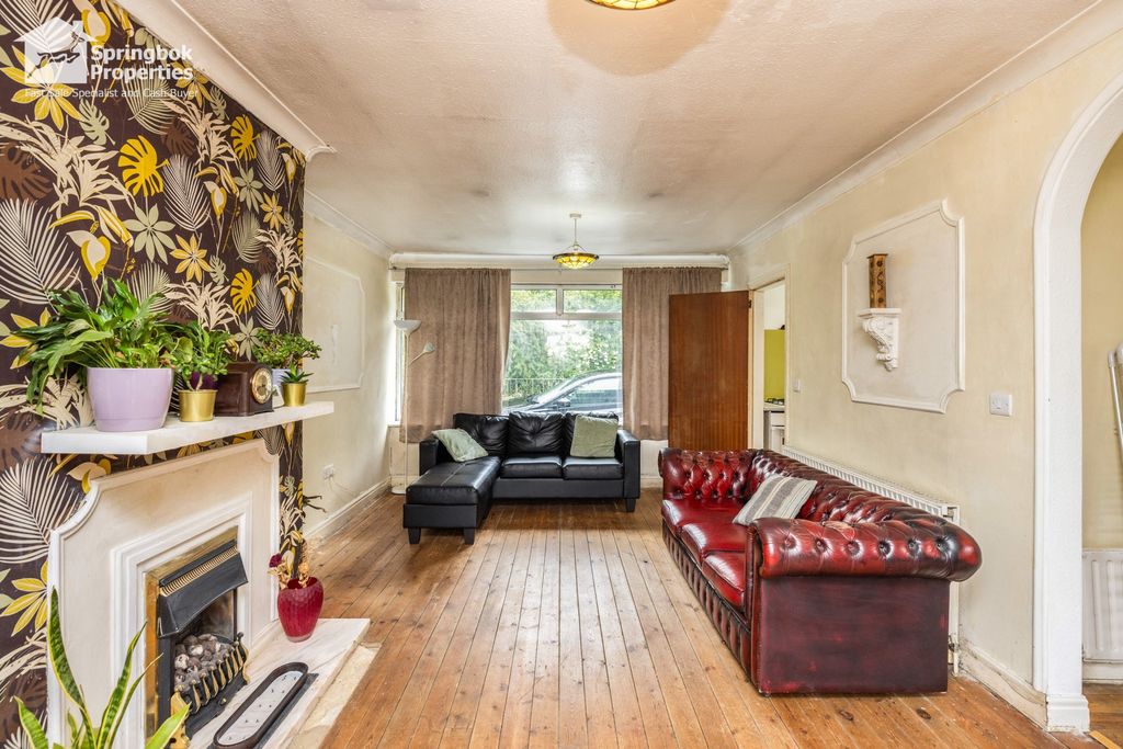 Property photo 2 of 15 1